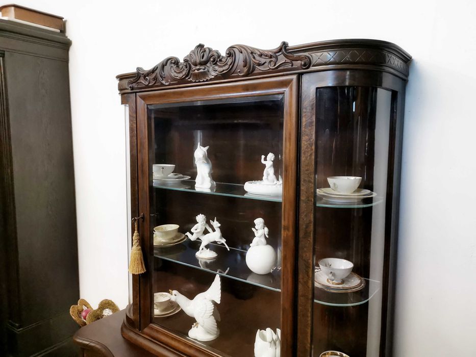 Witryna serwantka na łapach antyk 749/2025