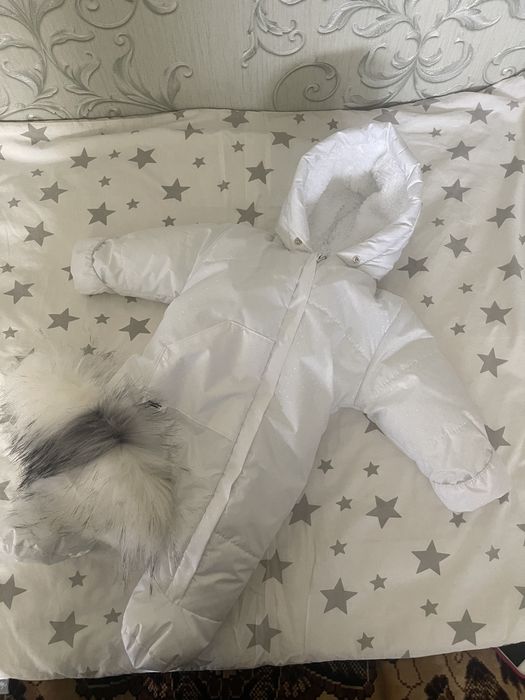Комбінезон дитячий, зимовий, білий.