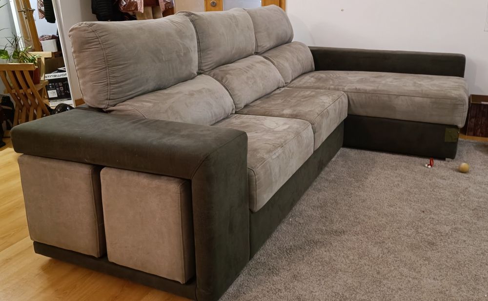 Sofá 3 lugares com chaise longue - OPORTUNIDADE