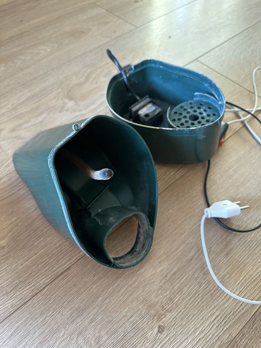 Фонтан питний в тераріум. Водоспад