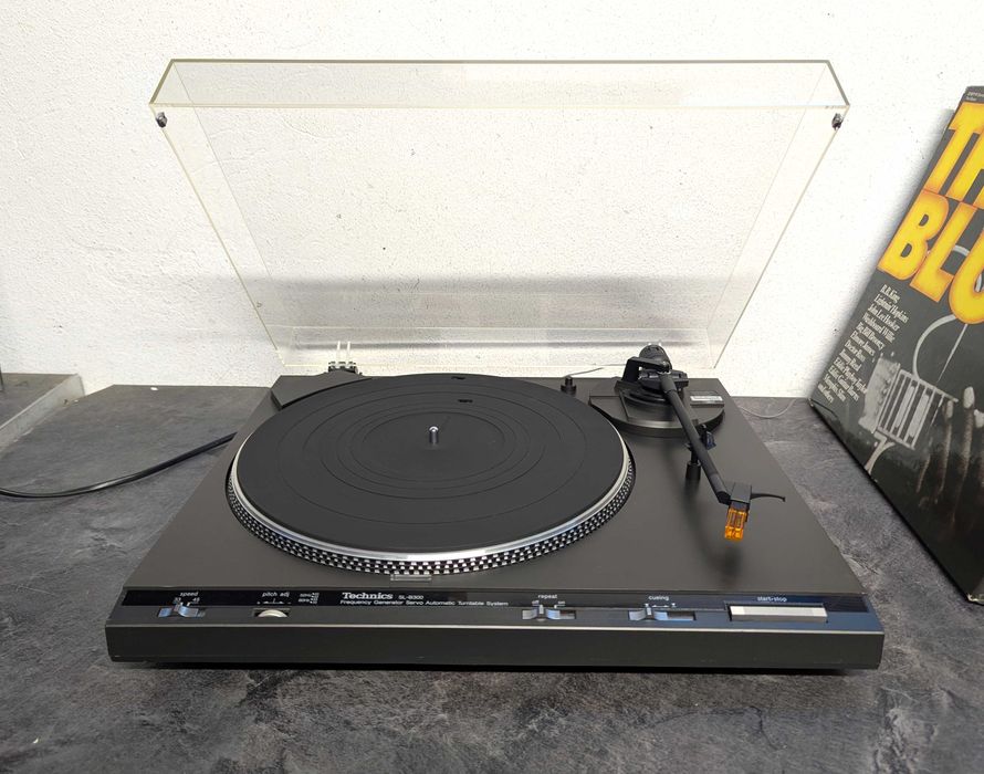 Програвач Technics SL-B300.