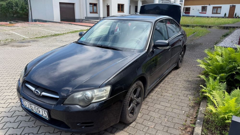 SUBARU Legacy sedan 2.0, 137 km, LPG,  2004 r