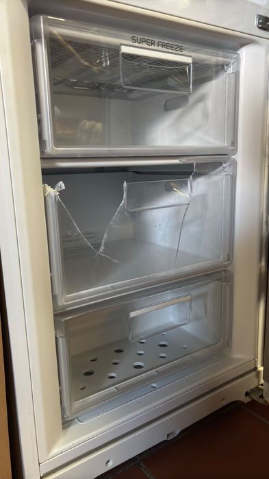 Frigorifico e Congelador Ariston431588774386094085