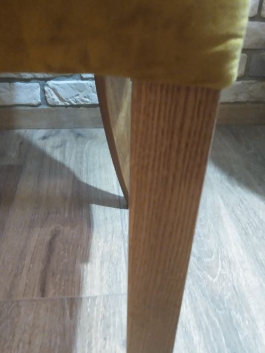 Krzesła                 .