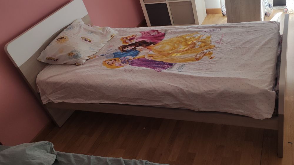 Cama de criança medida 90x1.90 com colchão