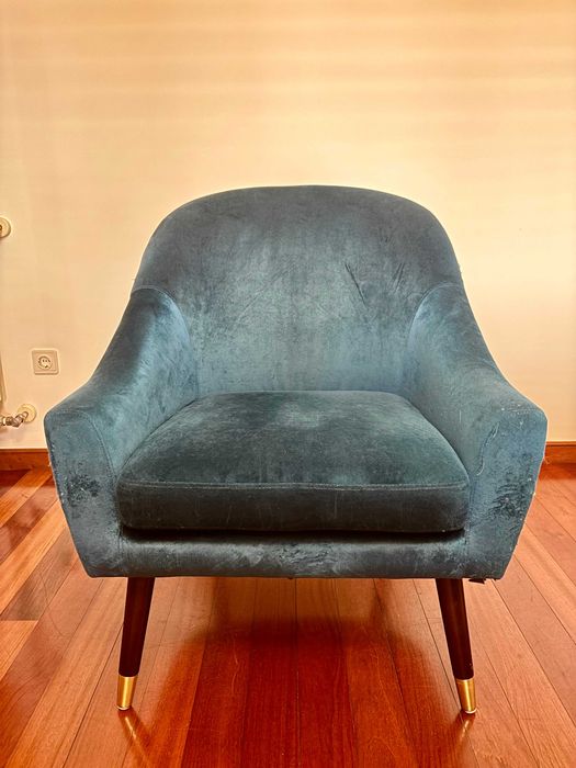 Cadeirão / Poltrona em Veludo Azul-Petróleo – Estilo Nórdico
