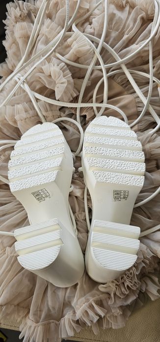 Sandały wiązane nowe! 40