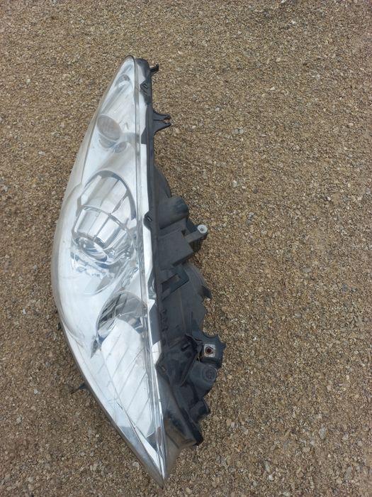 Фара пежо 307 права