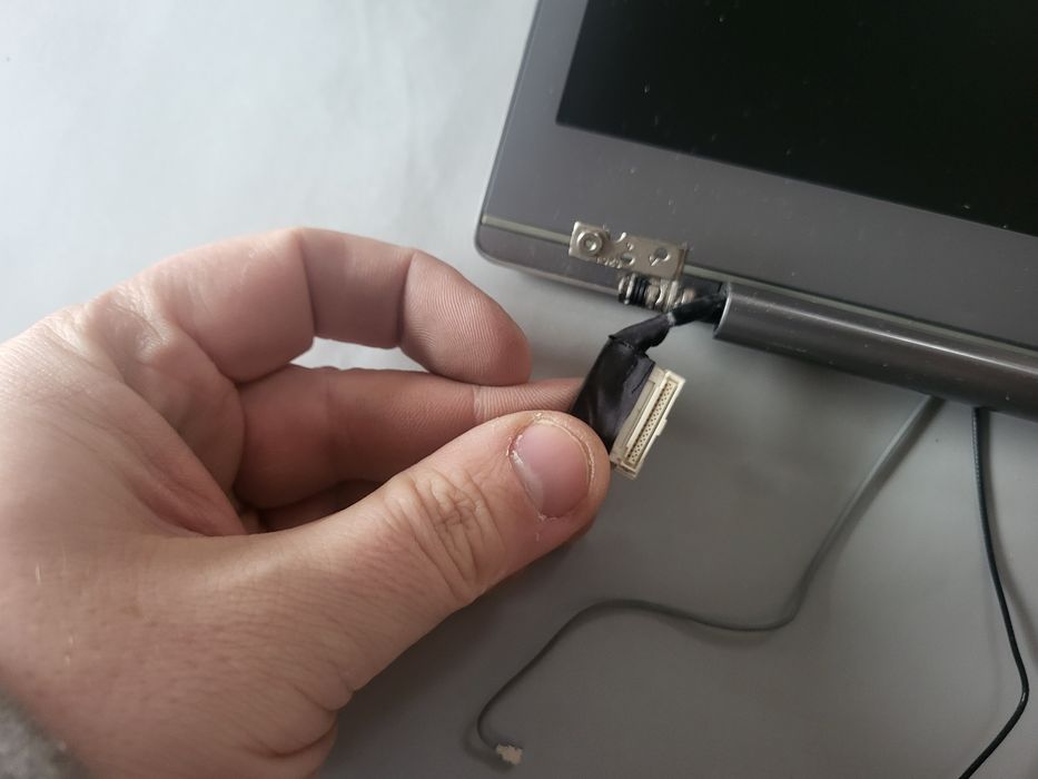 Sprzedam klapę matrycy do laptopa Samsung