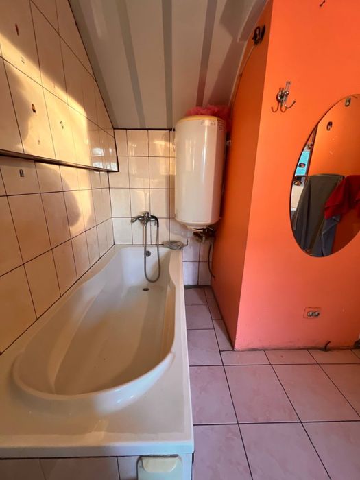 Будинок. Баня. Озеро.