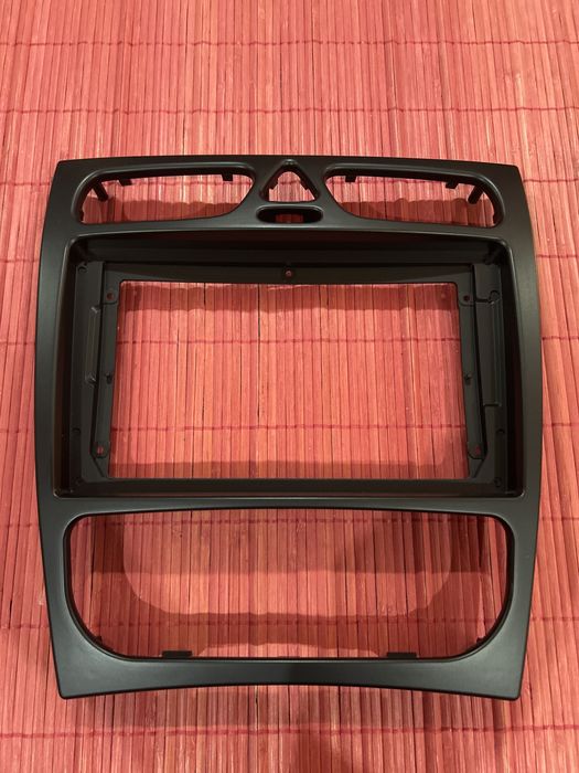 Moldura radio Mercedes CLASSE C W203 NOVO
