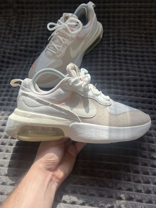 NIKE AIR MAX VERONA (39-40) 25-26см женские кроссовки оригинал бежевые