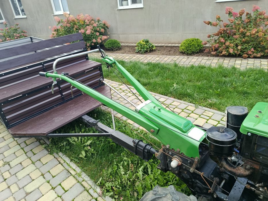 Мотоблок Зубр 8к.с з причепом, фрезою та плужком