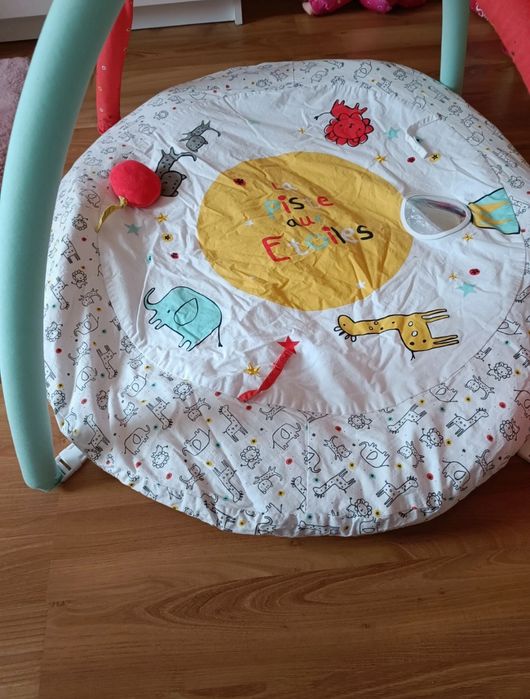 Tapete de atividades para bebé