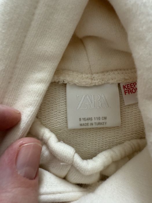 Дитячий костюм від Zara