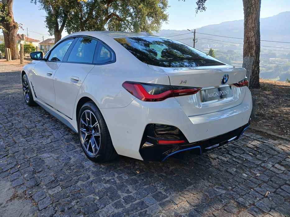 BMW i4 eDrive35 Pack Desportivo M foto 2