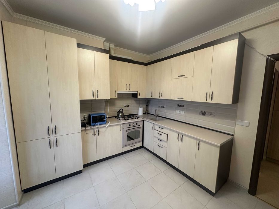 2х кім.квар. Вернісаж. Євроремонт.4 й поверх. АГВ .Держпрограми!!!