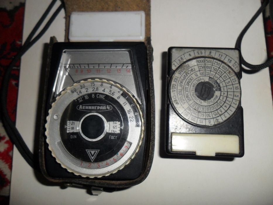 Фотоэкспонометры Ленинград-4,ОПТЭК и книга "Применение ФЭД и Зоркий.