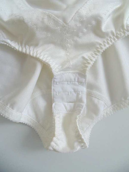 Marks&Spencer nowe body wyszczuplające modelujące 95C