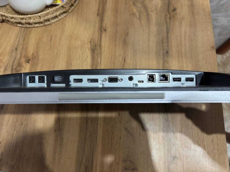 Монітор 24" HP E243d розбита матриця