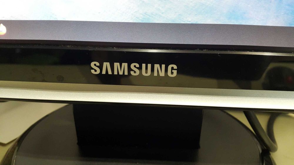 Monitor komputerowy Samsung 22 cale SyncMaster 226cw DVI