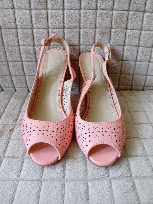 Szpilki damskie różowe