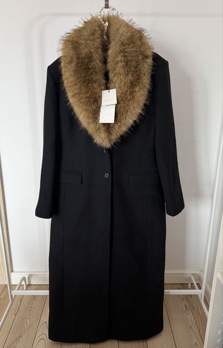 Zara płaszcz czarny XL ze sztucznym futrem 53% wełny