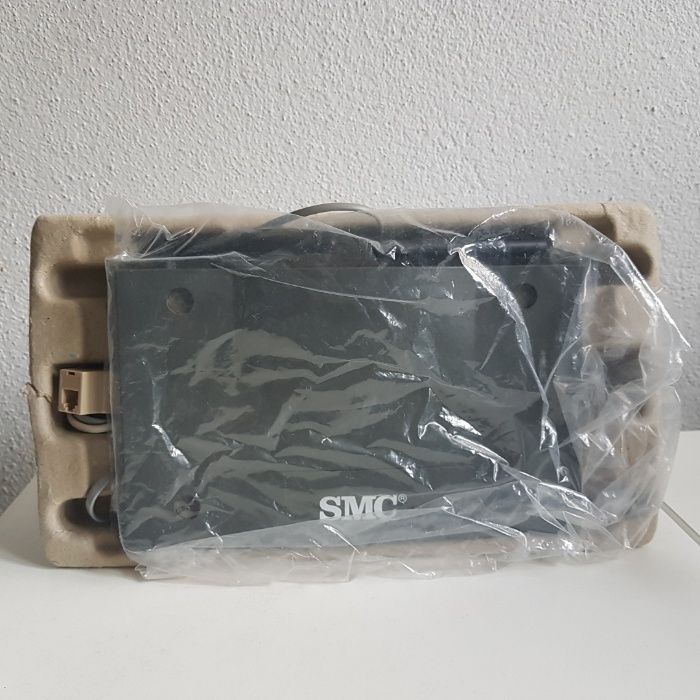 SMC Barricade Wireless Router SMC7804WBRA64740811295235122