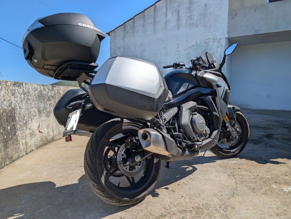 Mota CF Moto 650GT
