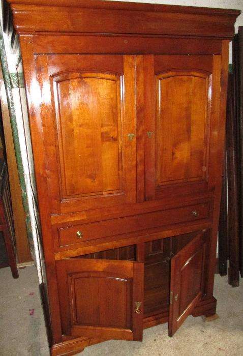 Móvel estilo Luís Filipe