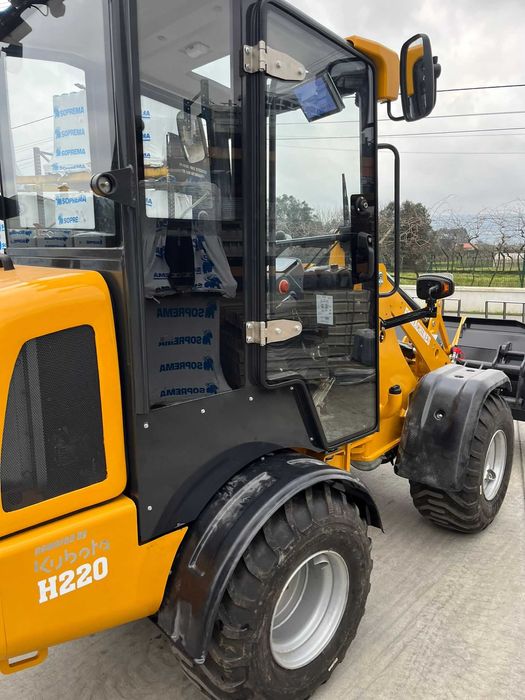 Pá carregadora Kubota h220 0.5m3