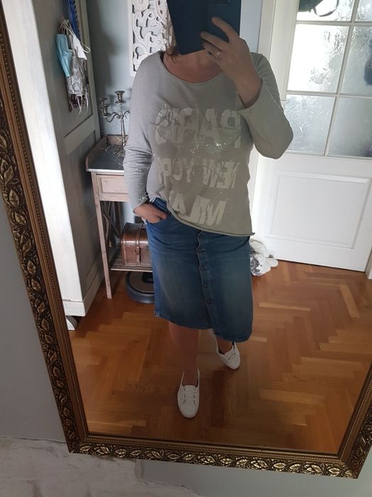 Bluzka z modyfikowanym rękawem