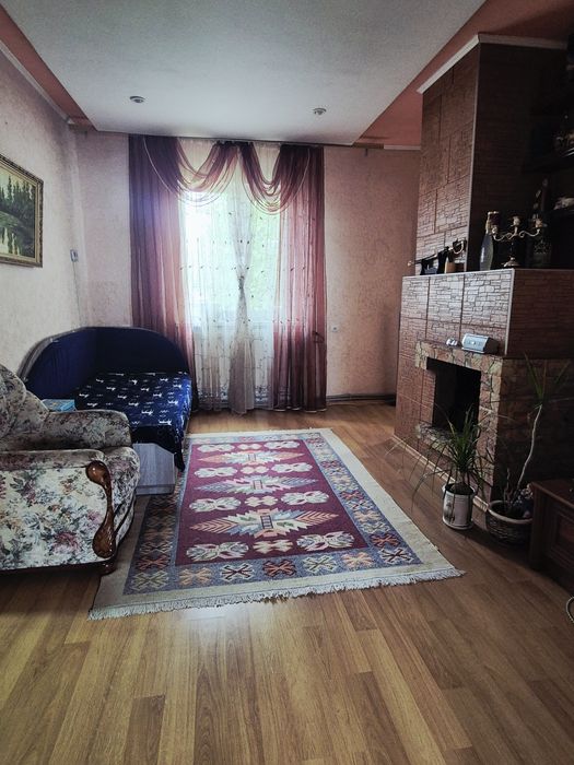 Чудовий будинок з ремонтом