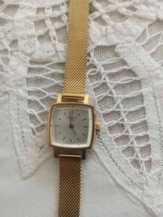 Zegarek damski Tissot Lovely Square