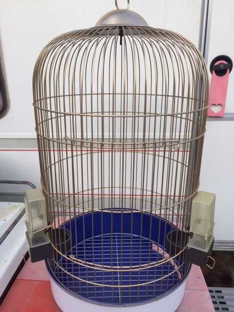 Gaiola para Pássaros de Estimação!