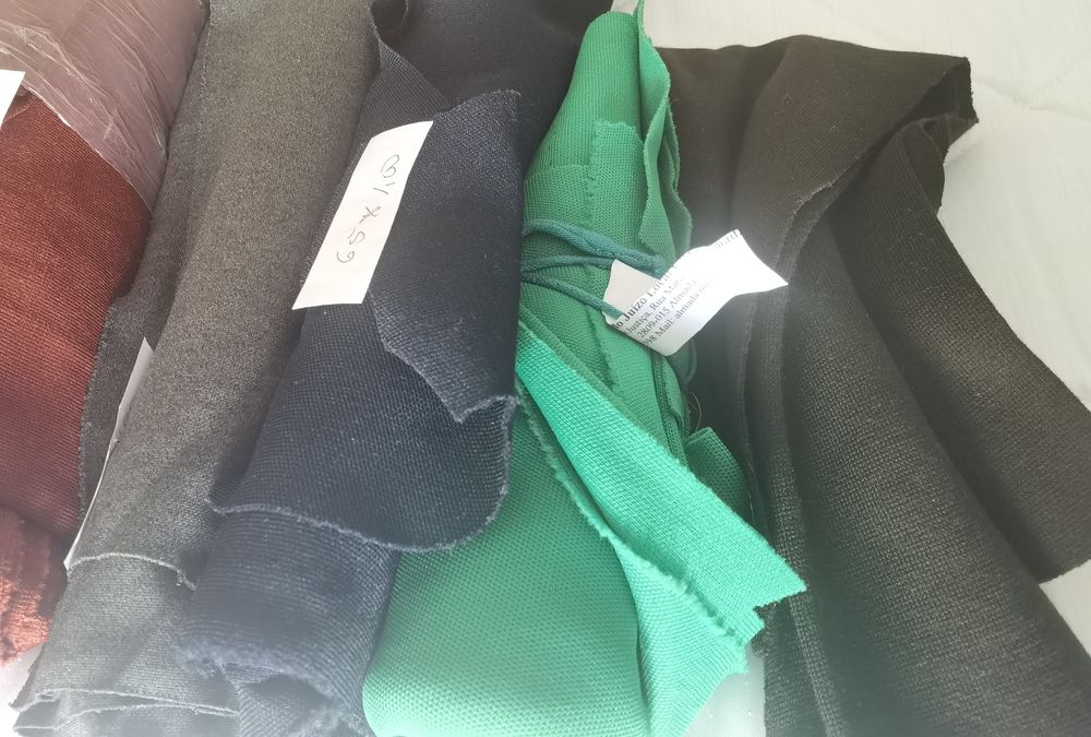 Tecido de Malha grossa e fina