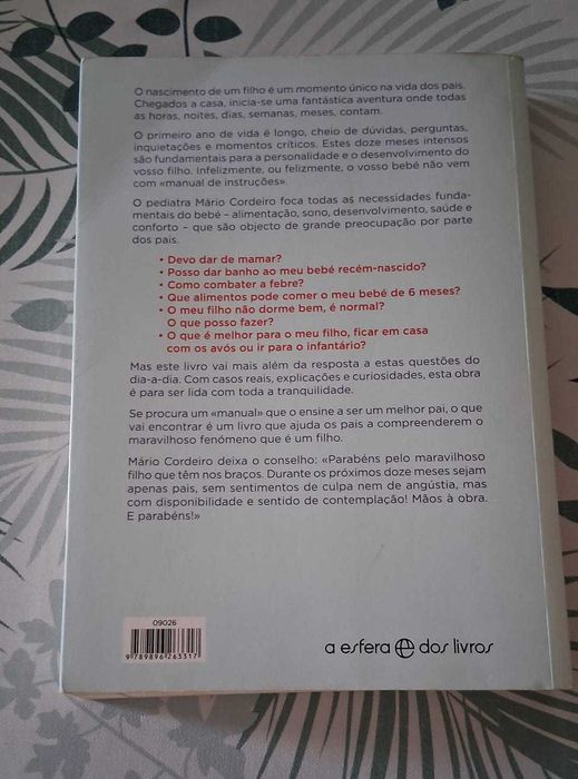 Livro "O Grande Livro do Bebé" de Mário Cordeiro
