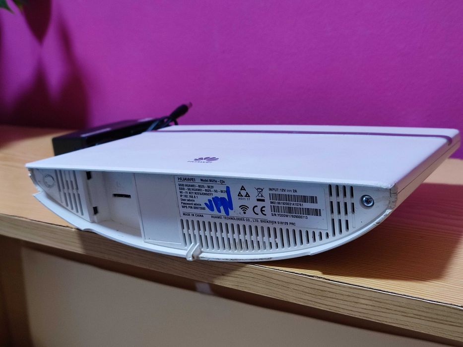 Huawei B525 4G 300mbps Router + Antenas