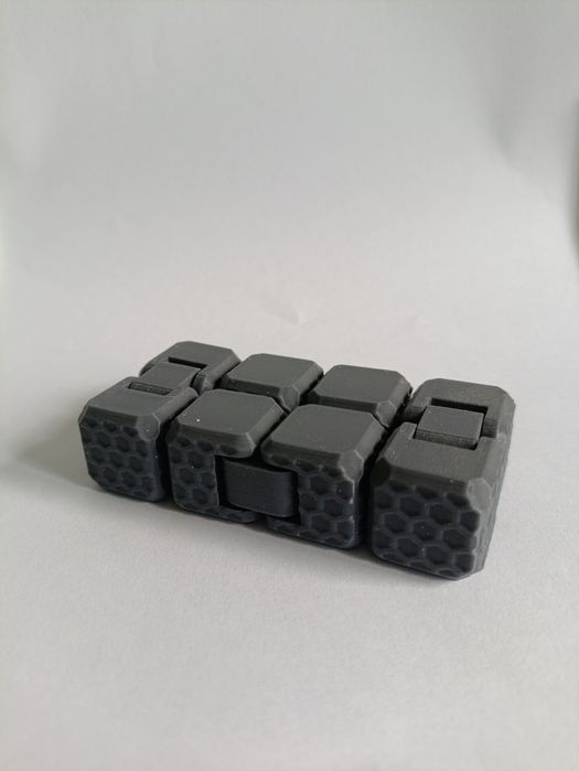 Nieskończona kostka (druk 3d) fidget