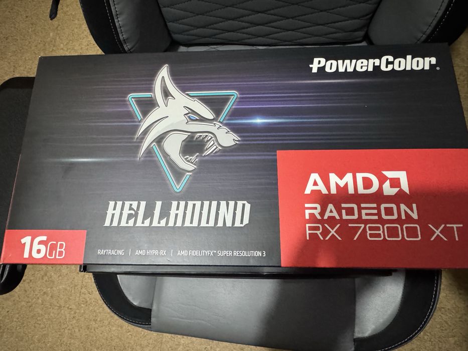 Placa Gráfica AMD Radeon RX 7800XT 16GB