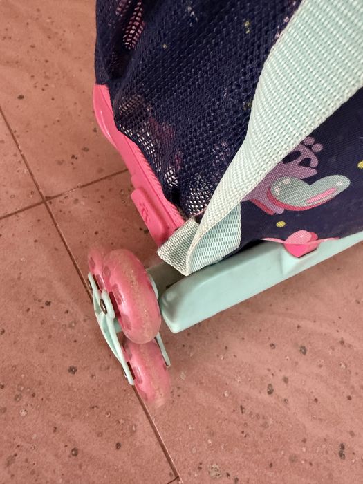 Mochila Escolar Totto com Rodas para Menina