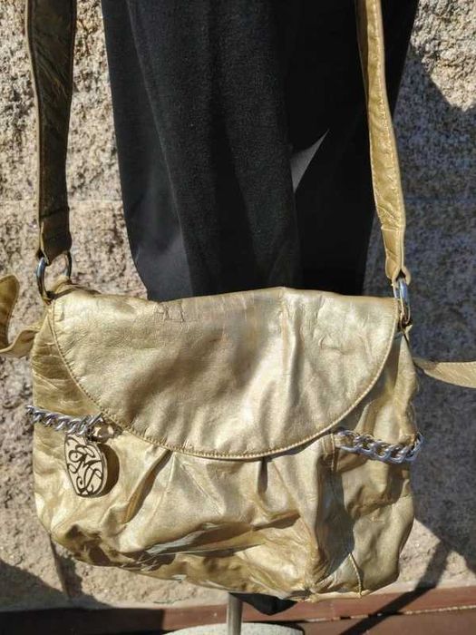 Mala de Ombro Gai Mattiolo – Dourado Metalizado ENVIO GRATIS