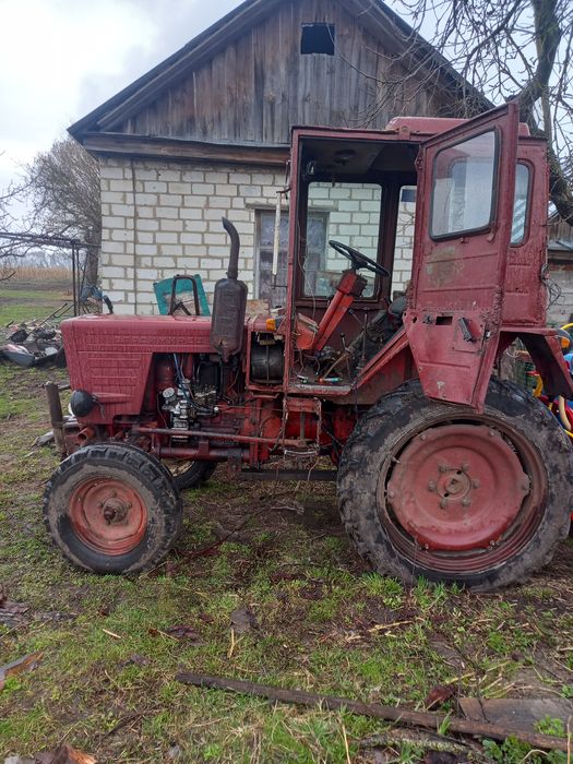 Тракто Т-25 1989 р. в робочому стані, сів поїхов.