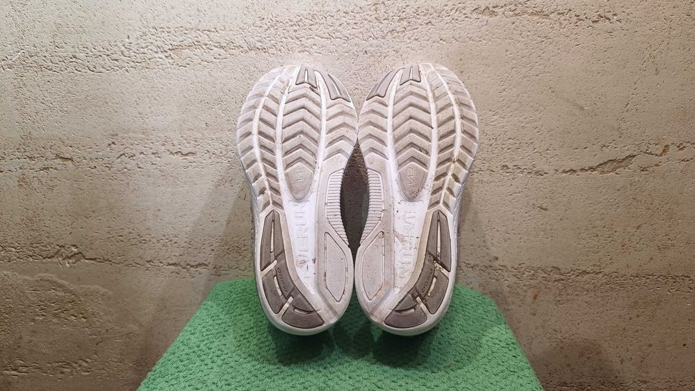 Buty do biegania SAUCONY KINVARA 10 r.39 stan bardzo dobry