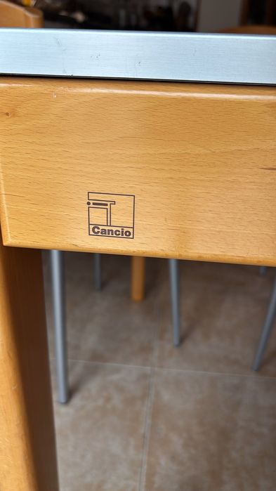 Mesa cozinha com 4 cadeiras
