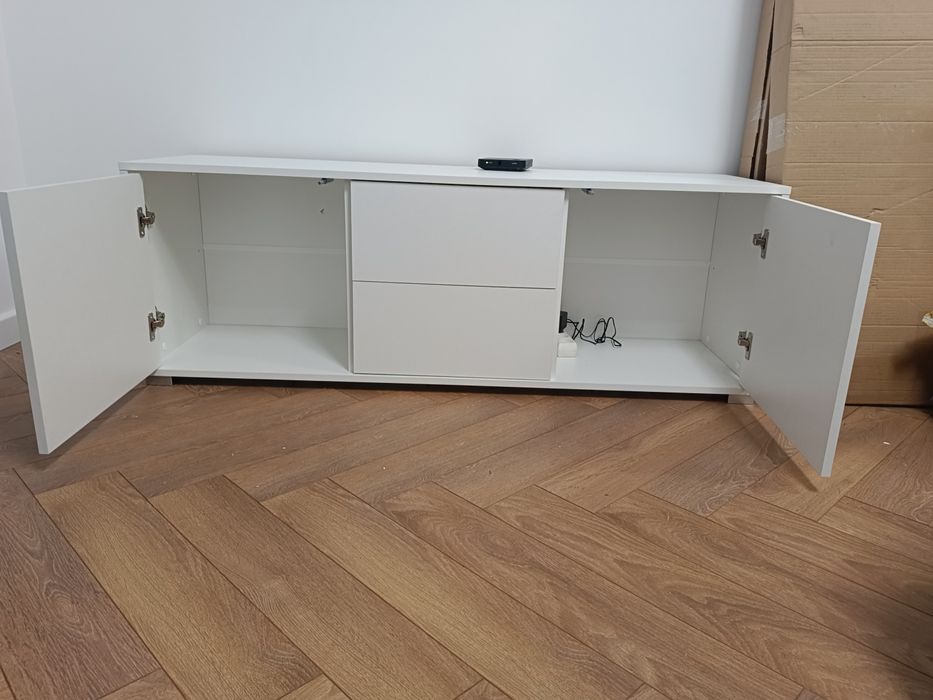 Nowa szafka RTV kolor biały