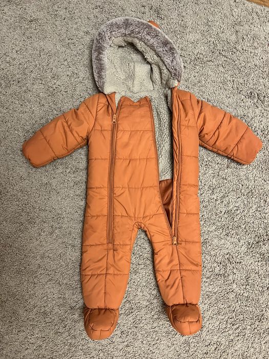 Комбинезон 6-9 месяцев демесезонный,зима George
