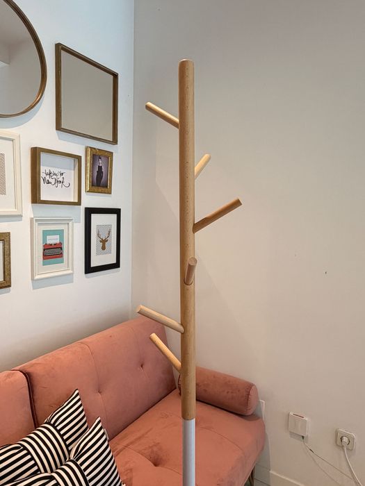 Cabide de pá para casacos como novo