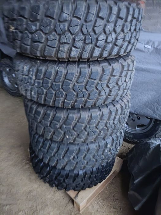 5 kół Jeep Wrangler rozstaw 5x127 opony BFGoodrich 255/75)17