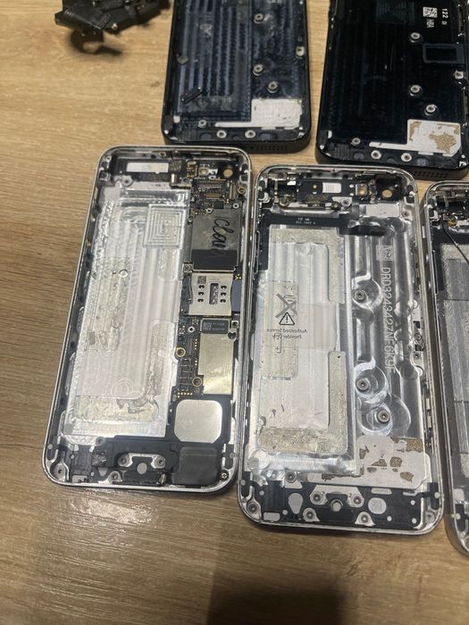 Лот запчастин iPhone 5